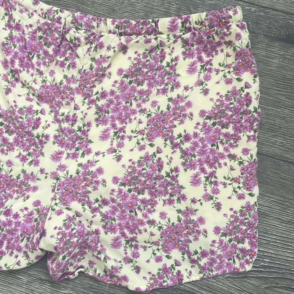 Heartloom | Purple Micro Floral Lined Drawstring Lounge Shorts Small - Picture 5 of 8